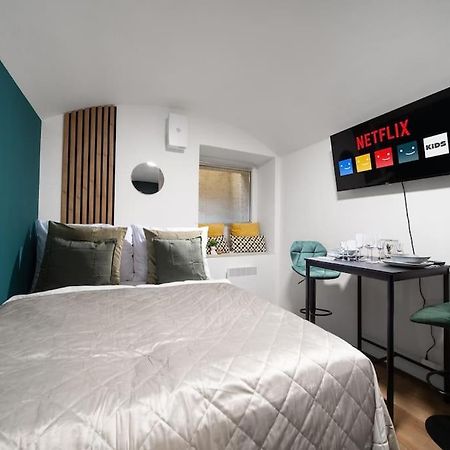 Secret Budget Studio Oasis Praha Bagian luar foto