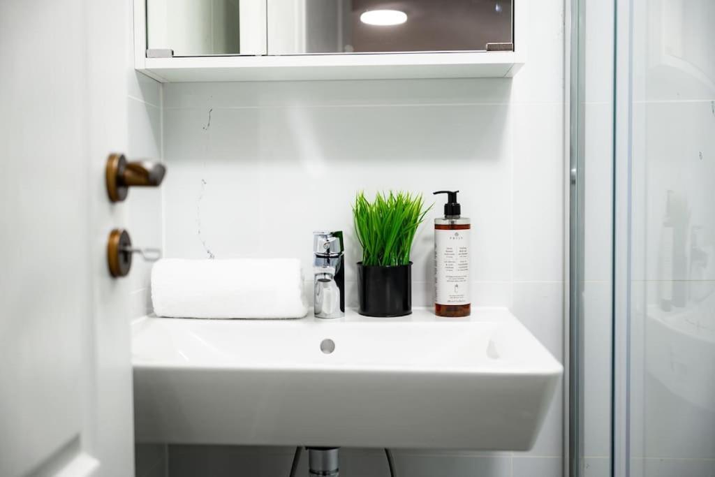Secret Budget Studio Oasis Praha Bagian luar foto