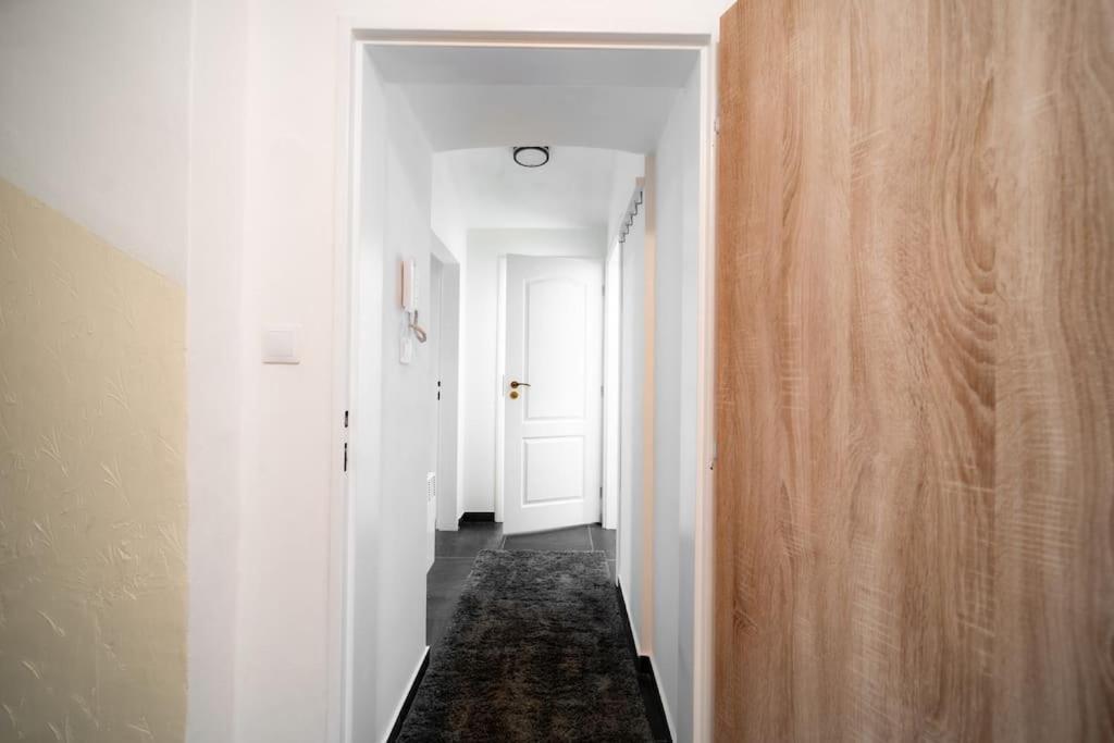 Secret Budget Studio Oasis Praha Bagian luar foto